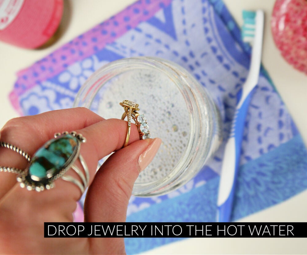 DIY JEWELRY CLEANER  Get Shiny Jewelry in Minutes! 