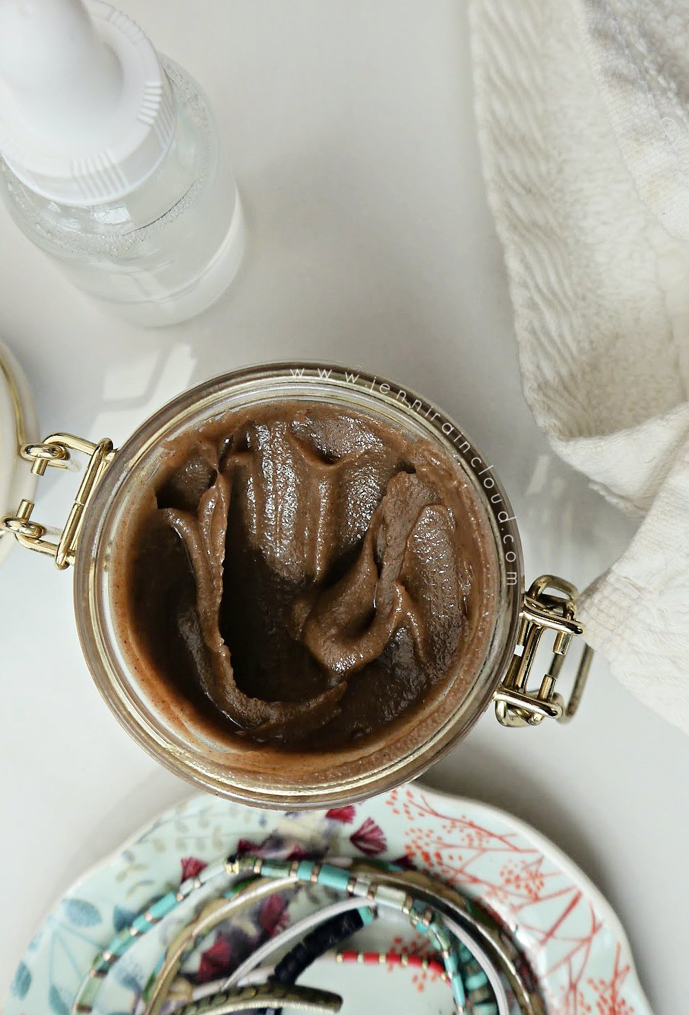 The Oil Cleansing Method: Tips, DIY, and Ingredients to Get Started